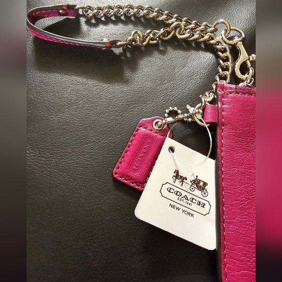 Coach Magenta Leather Slim Wristlet Clutch with silver chain New with Tags - Picture 4 of 14